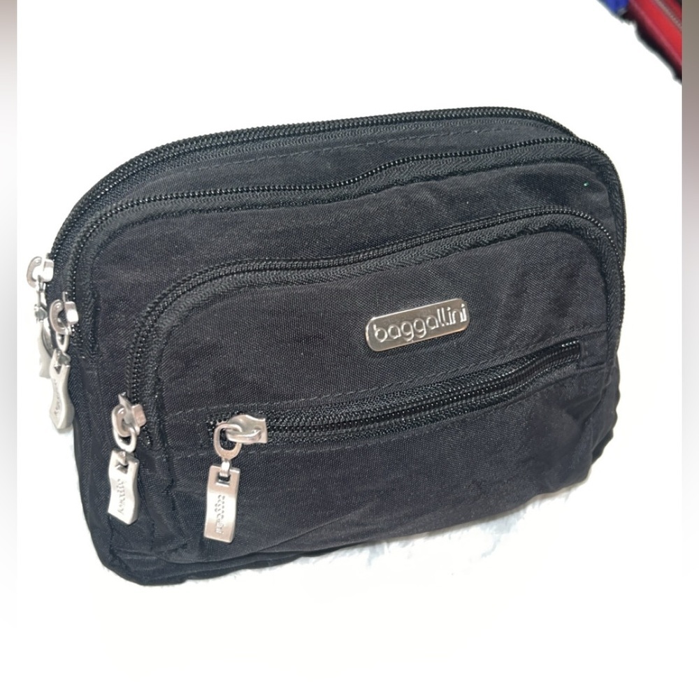 Baggallini Black crossbody (no strap)
